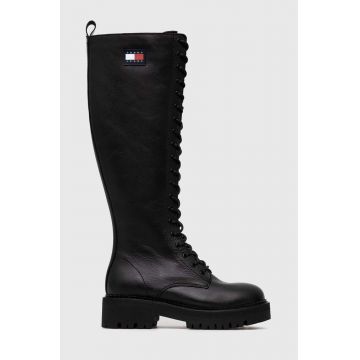 Tommy Jeans cizme TJW URBAN LONG SHAFT LACE UP femei, culoarea negru, cu toc plat, EN0EN02300