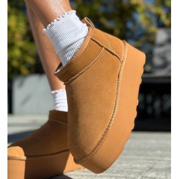 Cizme tip Ug Zayne Camel
