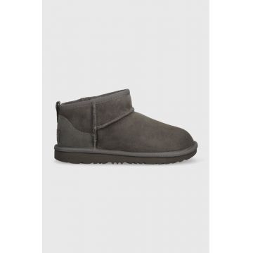 UGG cizme de zapada din piele intoarsa KIDS CLASSIC ULTRA MINI culoarea gri