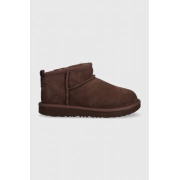 UGG cizme de zapada din piele intoarsa KIDS CLASSIC ULTRA MINI culoarea maro UGG cizme de zapada din piele intoarsa KIDS CLASSIC ULTRA MINI culoarea maro